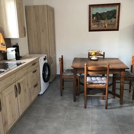 De Charme En Auvergne Avec Animaux Acceptes - Fr-1-489-595 펜션 *