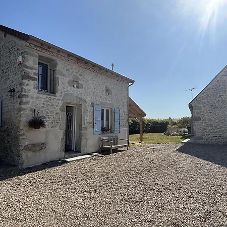 De Charme En Auvergne Avec Animaux Acceptes - Fr-1-489-595